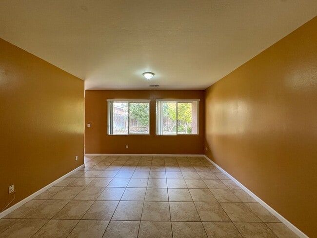 Building Photo - 5306 Challenger Ave