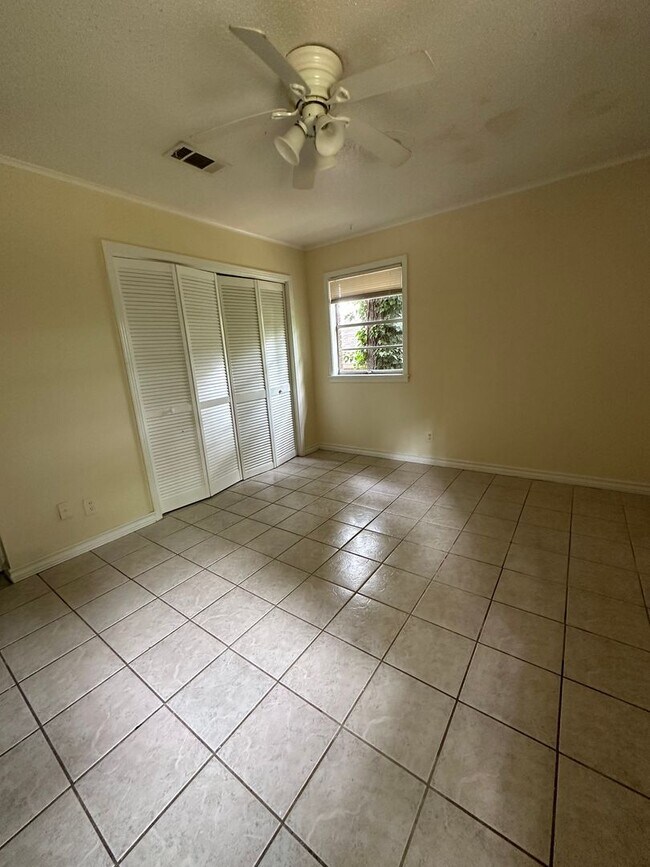 Building Photo - 4 Bedroom and 2 Bathroom Little Rock
