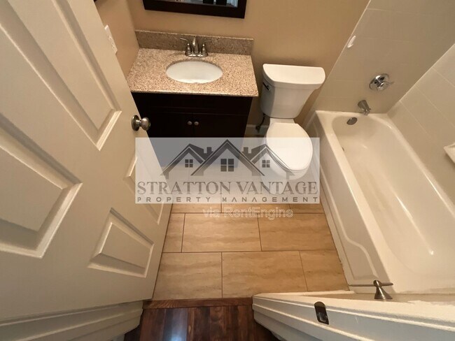 Building Photo - 1825 W Ray Rd