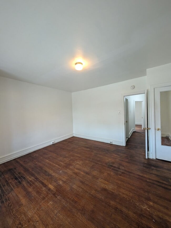 Building Photo - Now Showing!