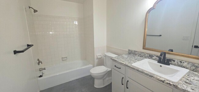 Building Photo - 3312 S Graystone Pl