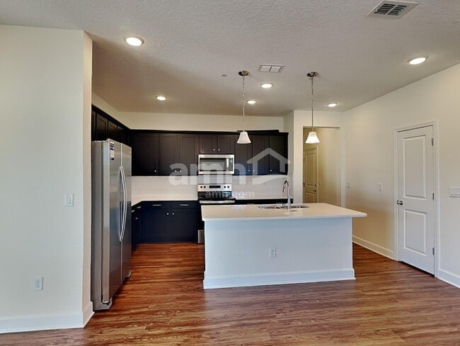 Building Photo - 3014 Rolling Acrs Rd