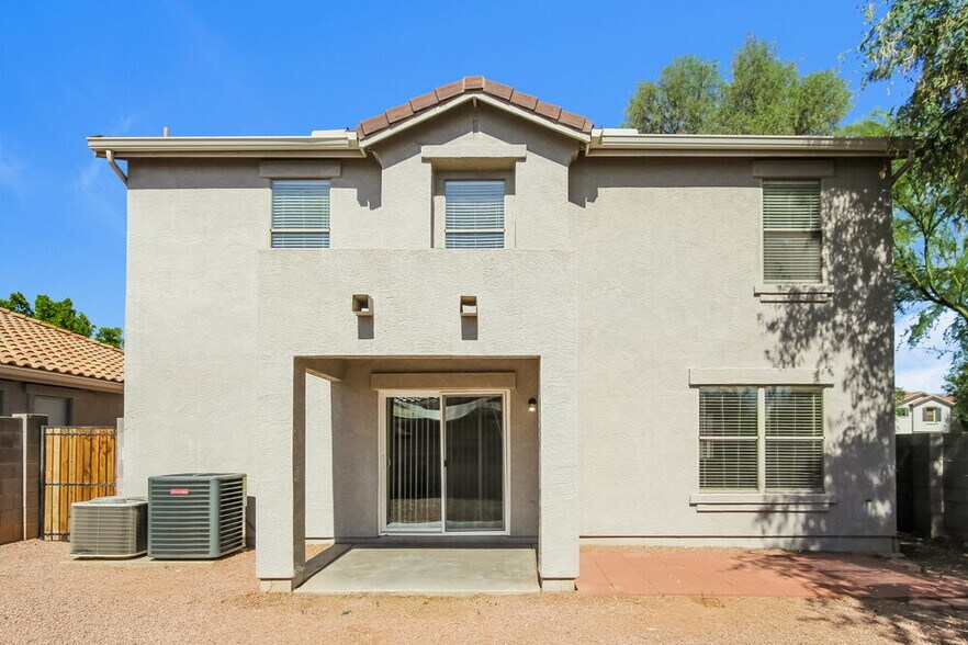 Building Photo - 3649 E Constitution Dr