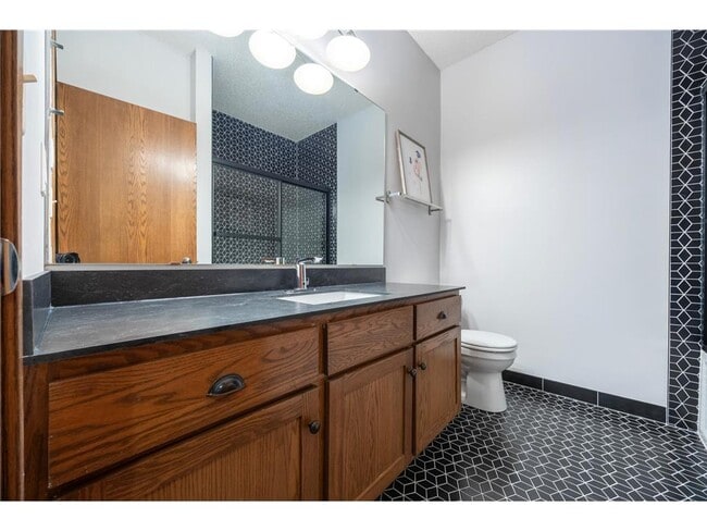 Building Photo - 926 Ramsey St