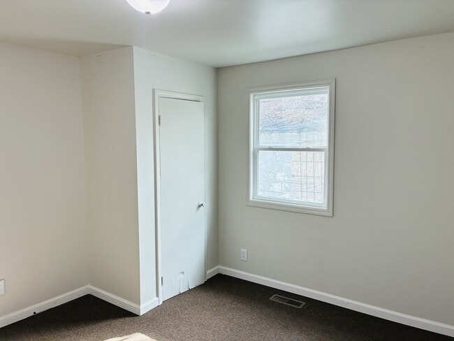 Building Photo - 508 Riley St