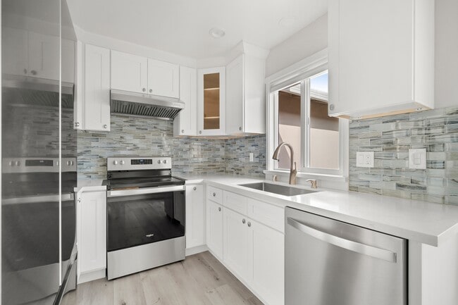 Building Photo - 661 Harvard Ave