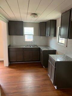 Building Photo - 1021 N 27th St