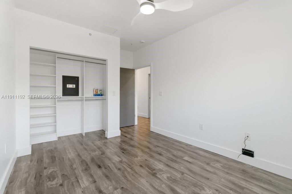 Building Photo - 913 NW 45th Ter