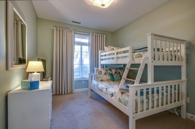 Building Photo - FURNISHED CONDO - LEWES