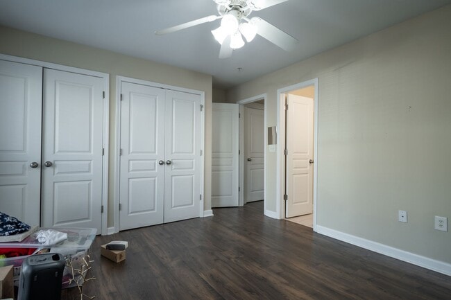 Building Photo - Woodlands Unit 237 - Available NOW