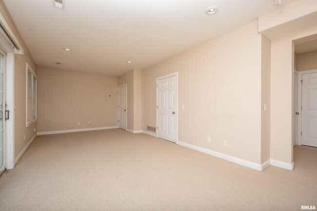 Building Photo - 1105 Wild W Dr