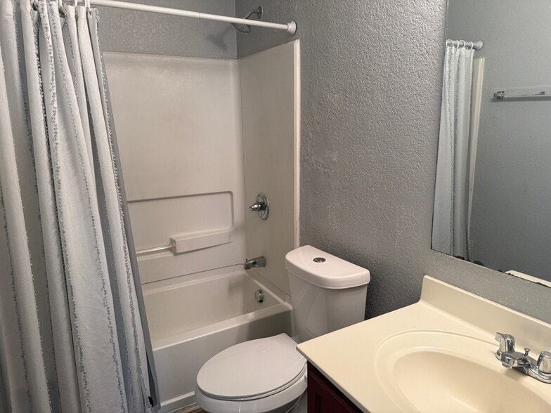 Building Photo - 4714 Dapple Dr