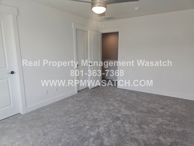 Building Photo - Beautiful Tooele Town House Available Now