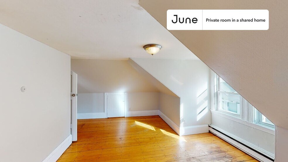 Building Photo - Room in Shared 6 bed/2 bath home