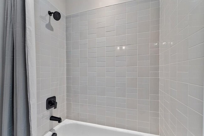 Building Photo - 2356 Mason Dr