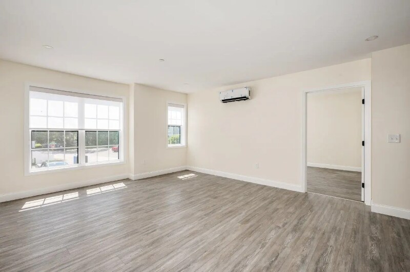 Building Photo - 725-727 Central Ave