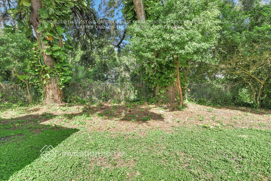 Building Photo - 1557 Nottingham Dr