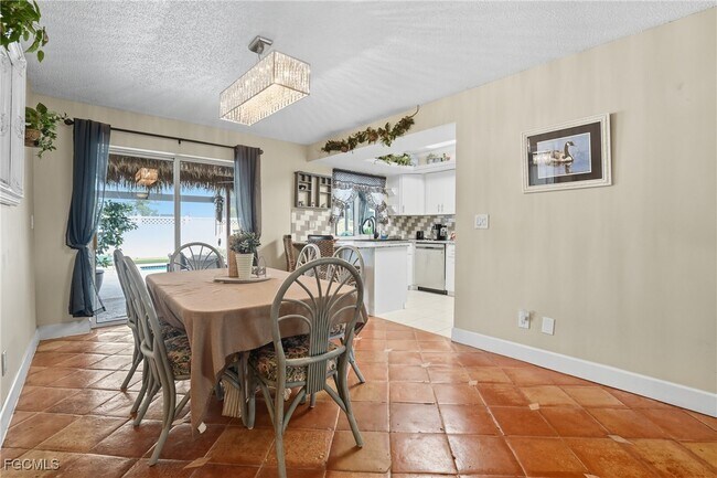 Building Photo - 913 Mohawk Pkwy