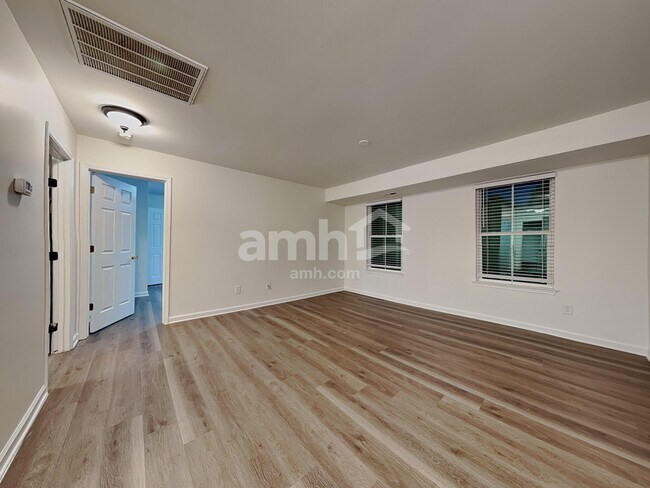 Building Photo - 3972 Harmattan Dr