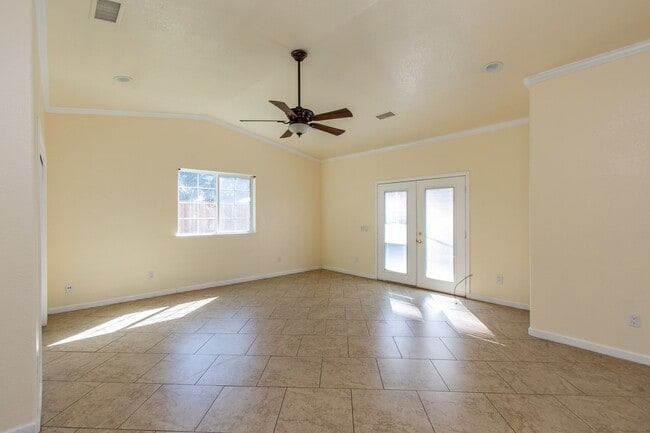 Building Photo - Coming Soon... 3 Bedroom 2 bath!