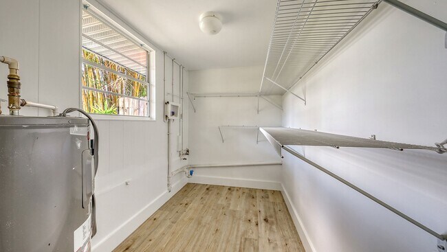 Building Photo - Completely Remodeled Home With Stunning Ri...