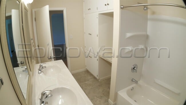 Building Photo - 2237 C Ave NW