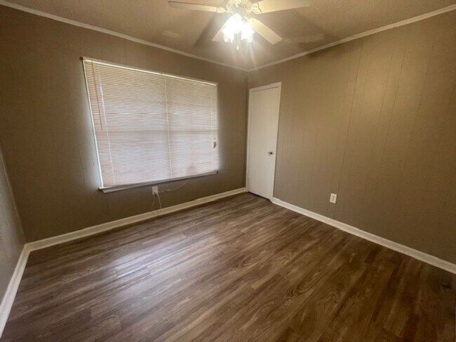 Building Photo - 3519 Goldfinch Drive