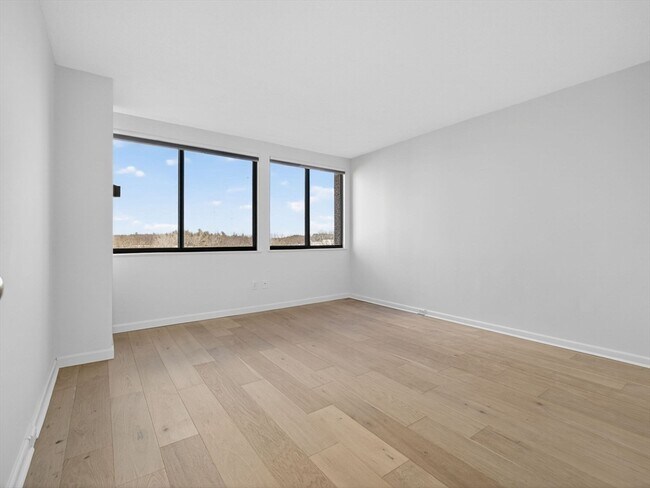 Building Photo - 250 Hammond Pond Pkwy