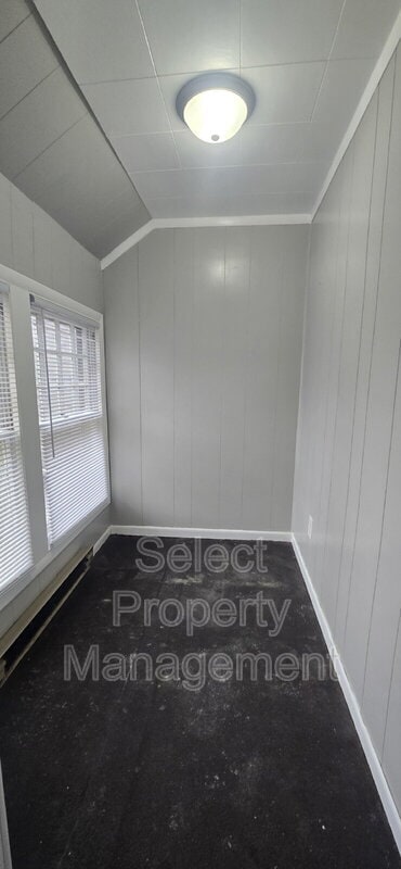 Building Photo - 224 Killea St