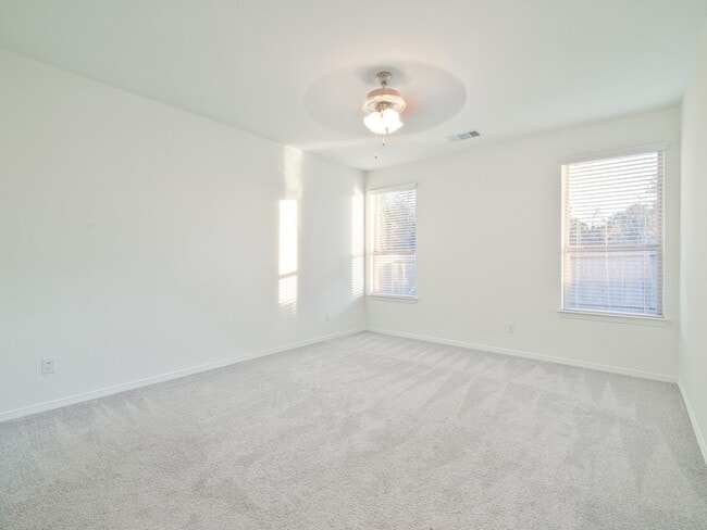 Building Photo - 10711 Catclaw Ct