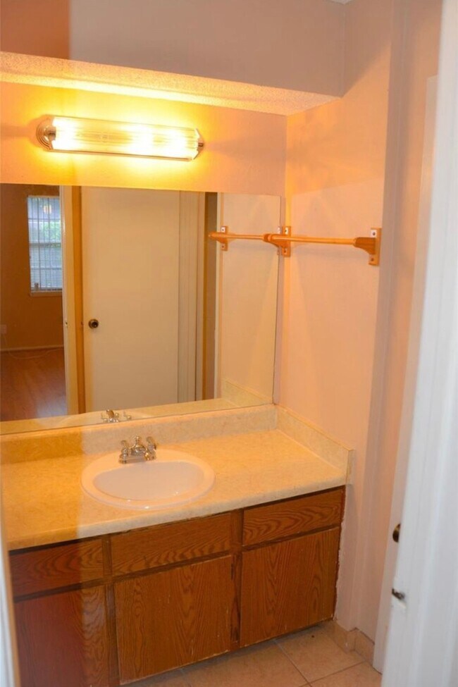 Building Photo - 5617 Cripple Brook Ct