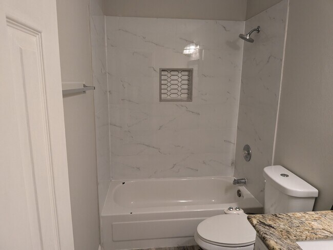 Building Photo - 10067 Lazy Meadows Dr
