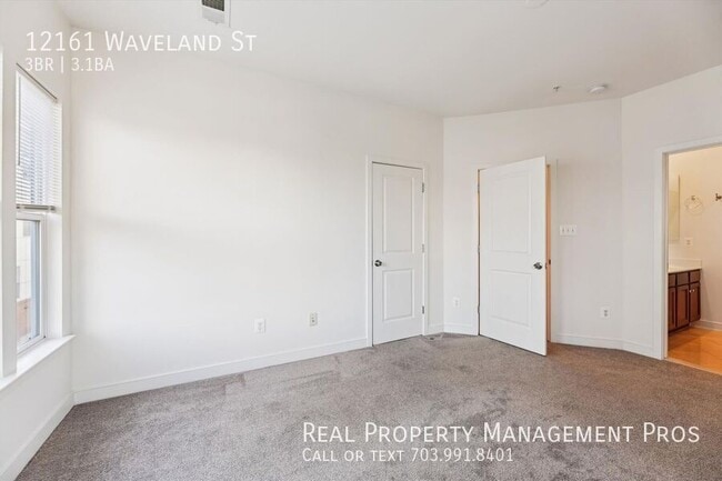 Building Photo - 12161 Waveland St