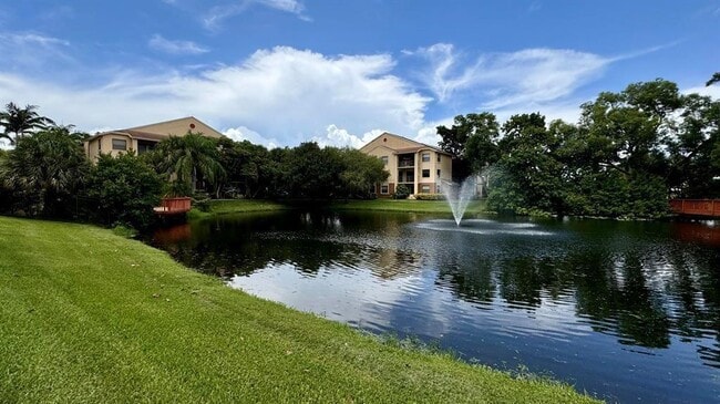Building Photo - 9999 Summerbreeze Dr