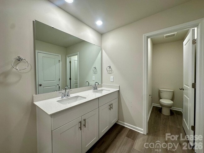 Building Photo - 4130 County Down Ave