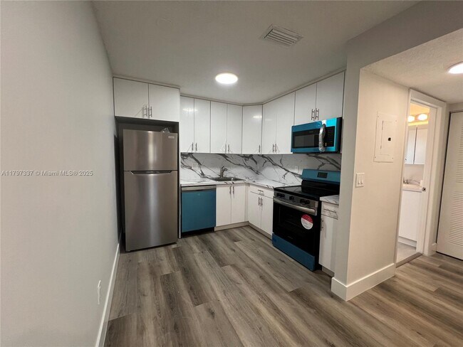 Building Photo - 21121 SW 85th Ave