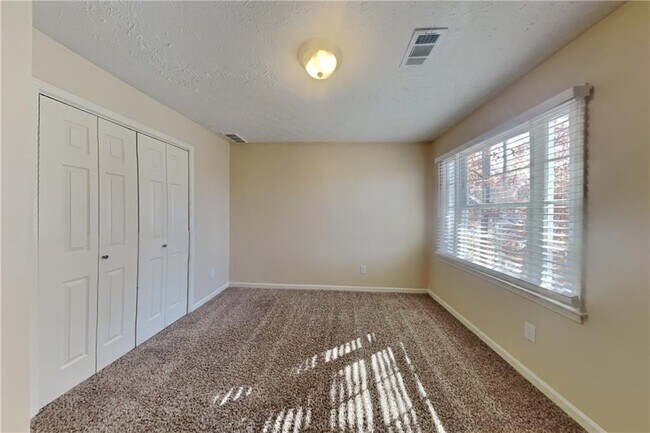 Building Photo - 4510 Trumble Terrace