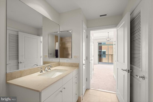 Building Photo - 2425 L St NW