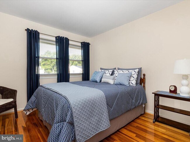 Building Photo - 6434 Rives Ct