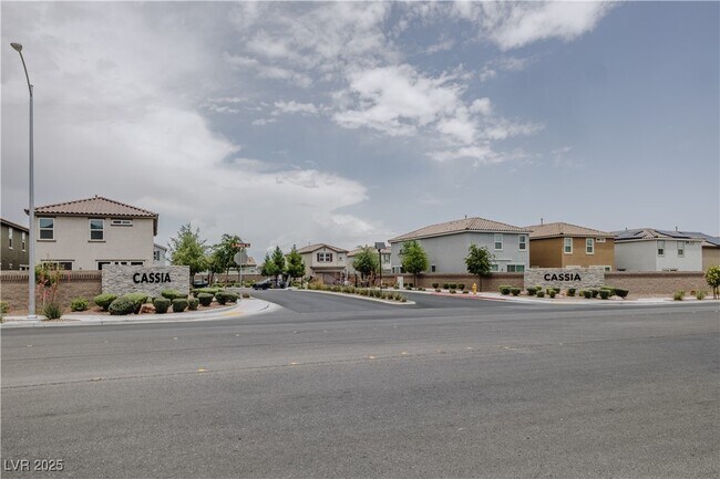 Building Photo - 5927 Coja St