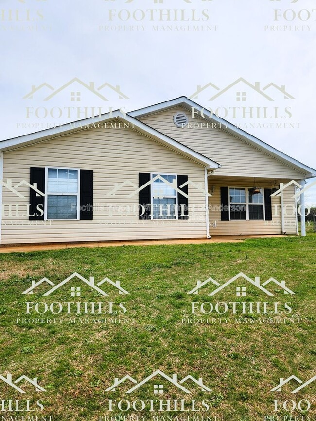 Building Photo - 131 Veranda Cir