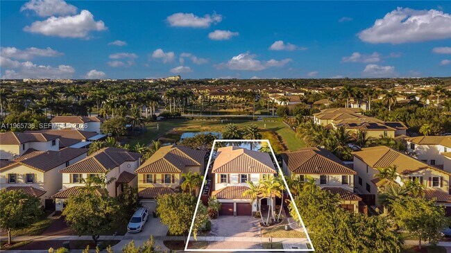 Building Photo - 3401 SE 5th St