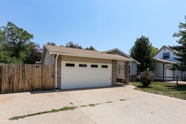 Building Photo - 824 Kimball Rd
