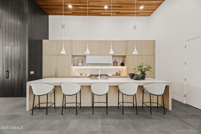 Building Photo - 5156 N 45th Pl