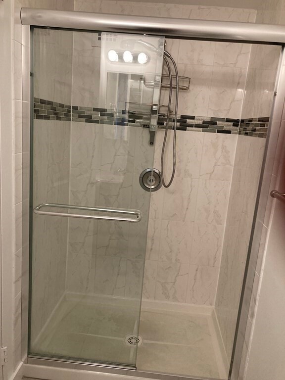 Building Photo - 99 Pond Ave