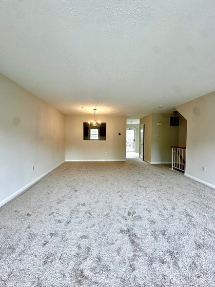 Building Photo - 2558 Ambling Cir