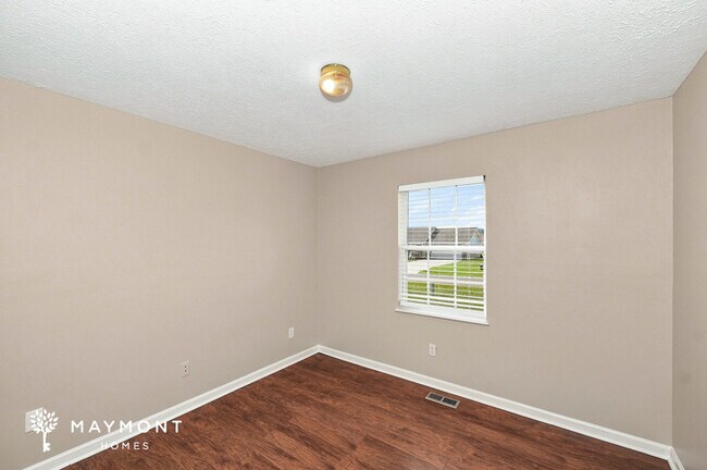 Building Photo - Statesville 3 Bedroom Home with Garage & Rear Deck