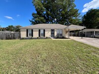 Building Photo - 4702 Chevron Rd