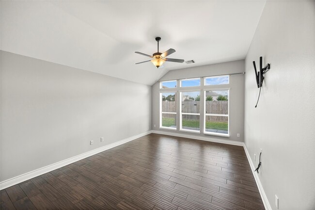 Building Photo - 31815 Forest Oak Ln