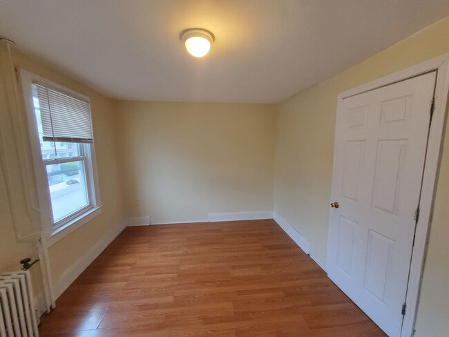 Building Photo - 38 Division St